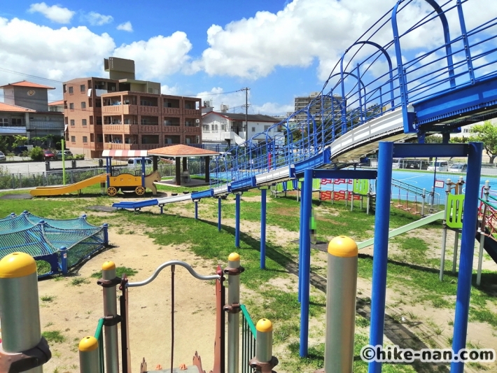 【公園】沖縄市美東公園_巨大ローラー滑り台