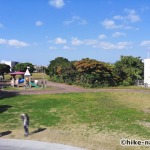 【2021年】うるま市の田場児童公園は広い広場と巨大コンクリート滑り台が楽しい！_巨大コンクリート滑り台2