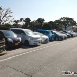 【2021年】うるま市の田場児童公園は広い広場と巨大コンクリート滑り台が楽しい！_駐車場1