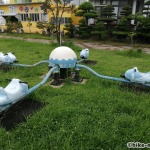 【2021年】連結型の巨大遊具が楽しすぎる！沖縄市の黒潮公園は広場と巨大遊具が魅力的な公園です！_4人用シーソー