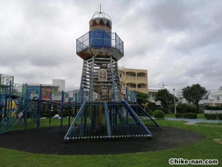 【2021年】連結型の巨大遊具が楽しすぎる！沖縄市の黒潮公園は広場と巨大遊具が魅力的な公園です！_連結型巨大遊具
